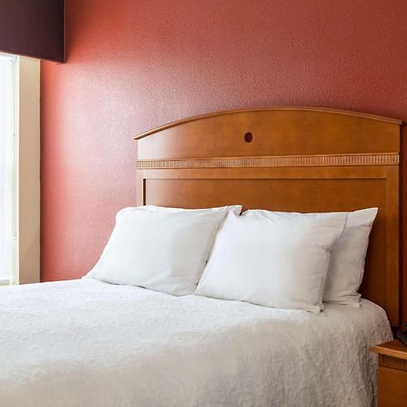 Hampton Inn Minneapolis-Бернсвілл Екстер'єр фото