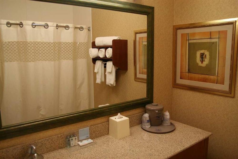 Hampton Inn Minneapolis-Бернсвілл Номер фото