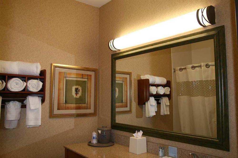 Hampton Inn Minneapolis-Бернсвілл Номер фото