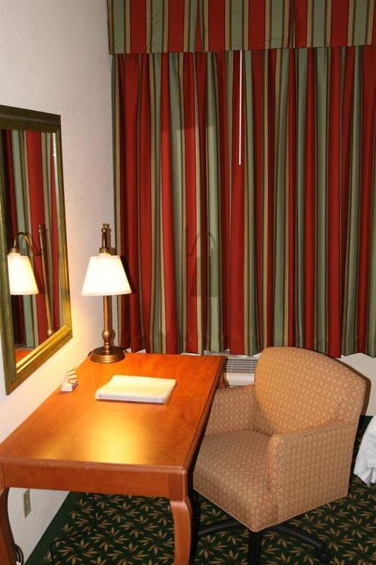 Hampton Inn Minneapolis-Бернсвілл Номер фото
