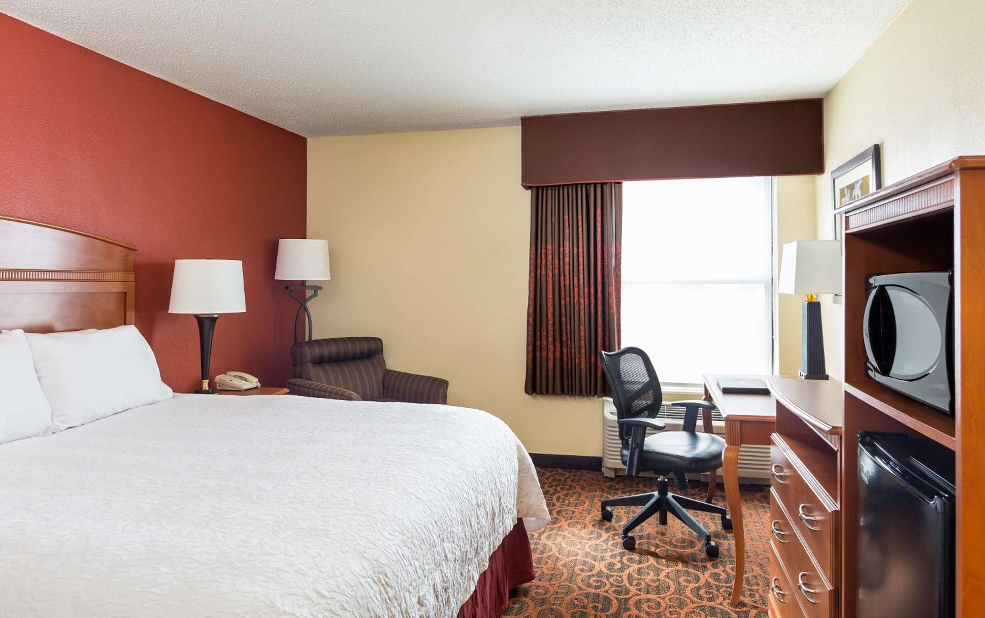 Hampton Inn Minneapolis-Бернсвілл Екстер'єр фото