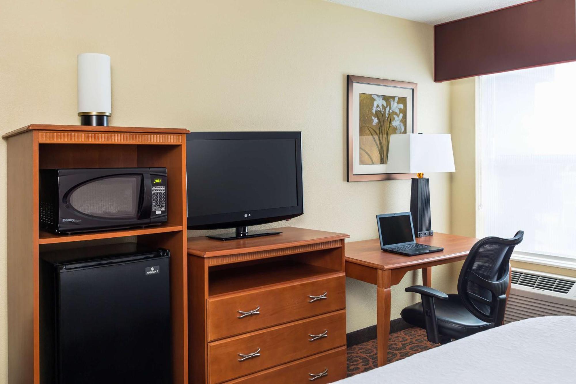 Hampton Inn Minneapolis-Бернсвілл Екстер'єр фото