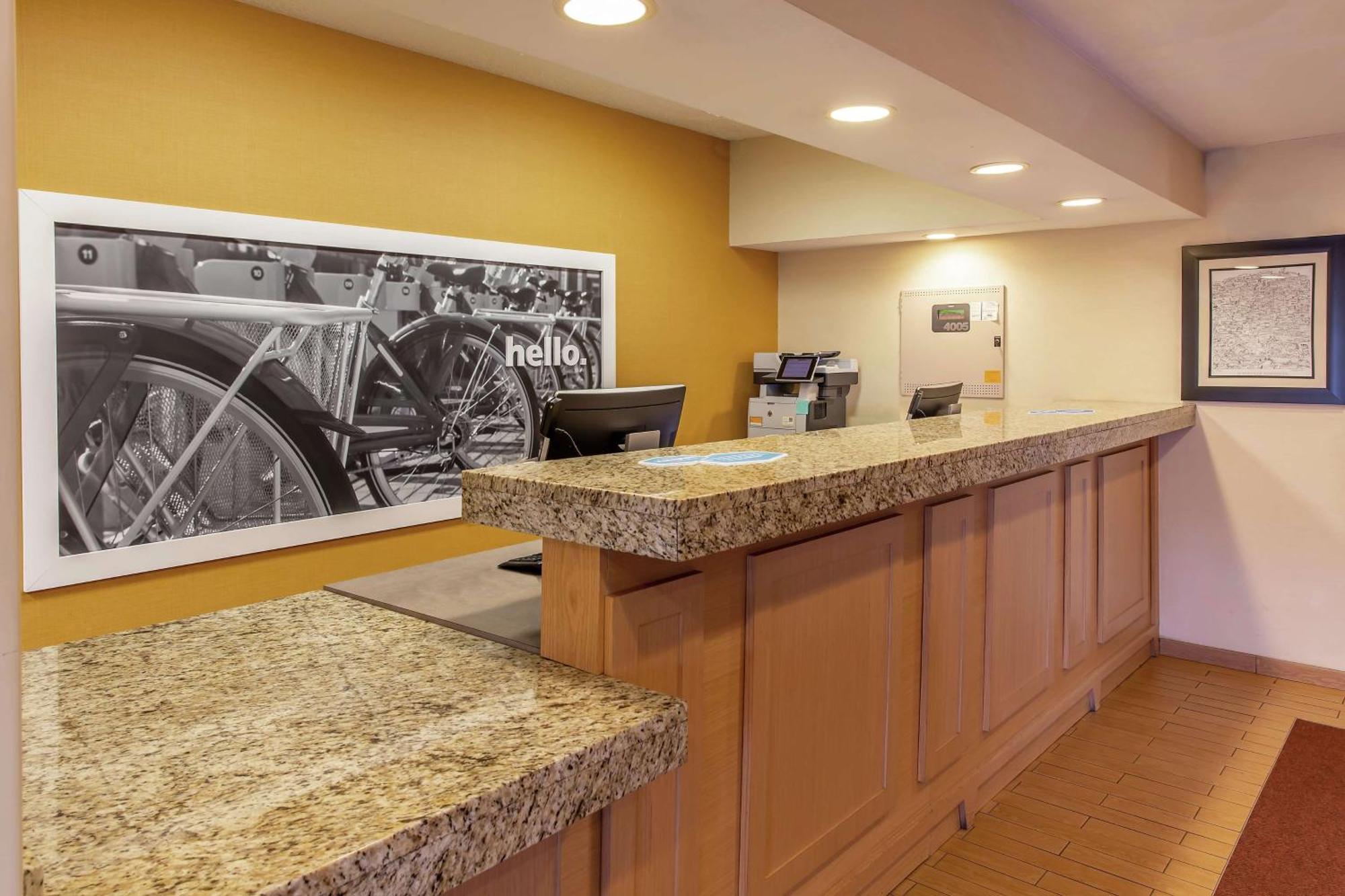 Hampton Inn Minneapolis-Бернсвілл Екстер'єр фото