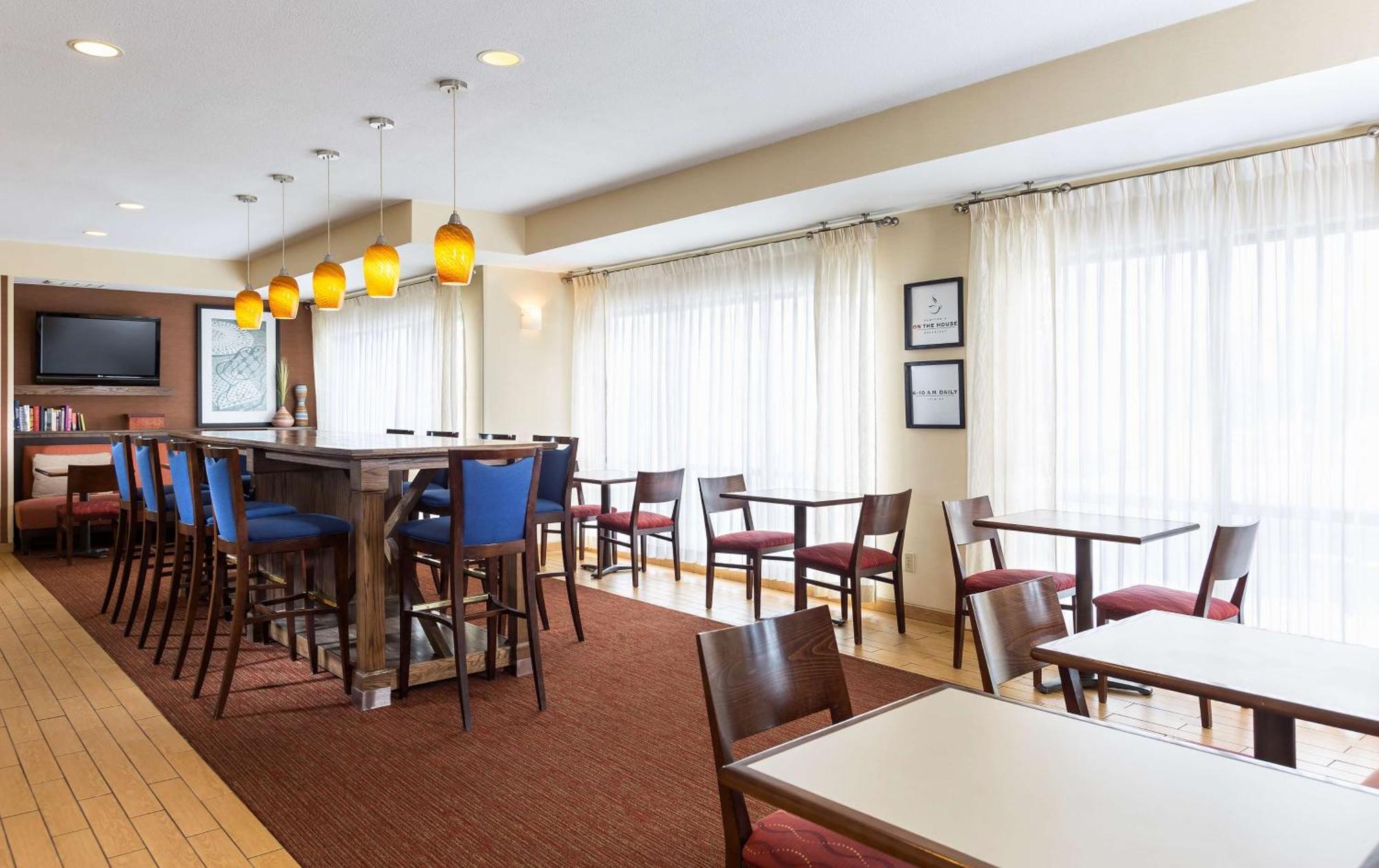 Hampton Inn Minneapolis-Бернсвілл Екстер'єр фото