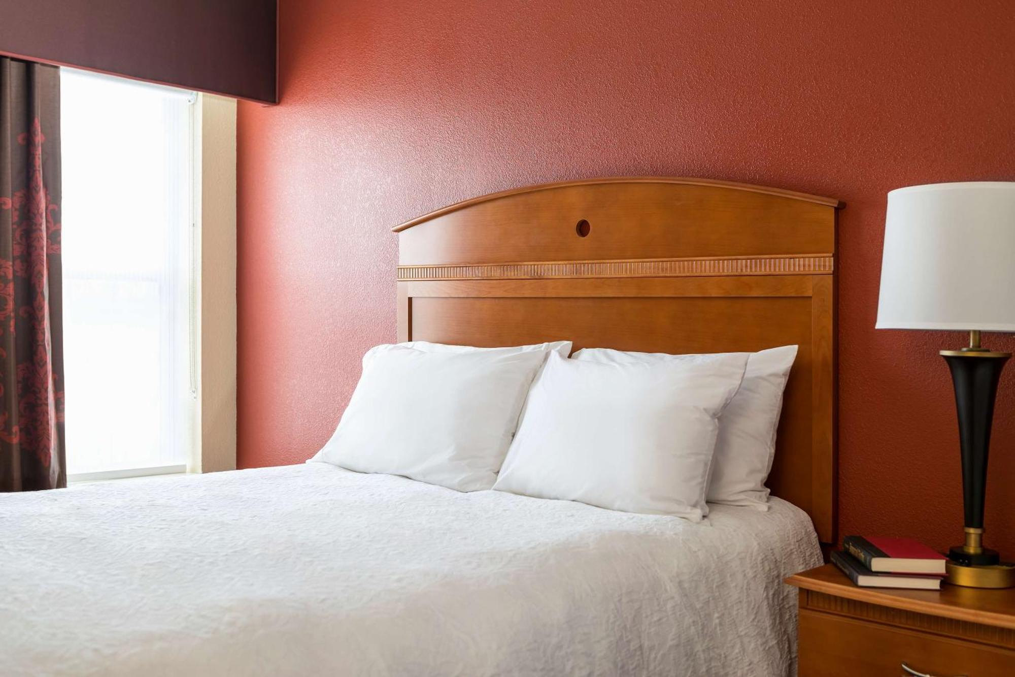 Hampton Inn Minneapolis-Бернсвілл Екстер'єр фото