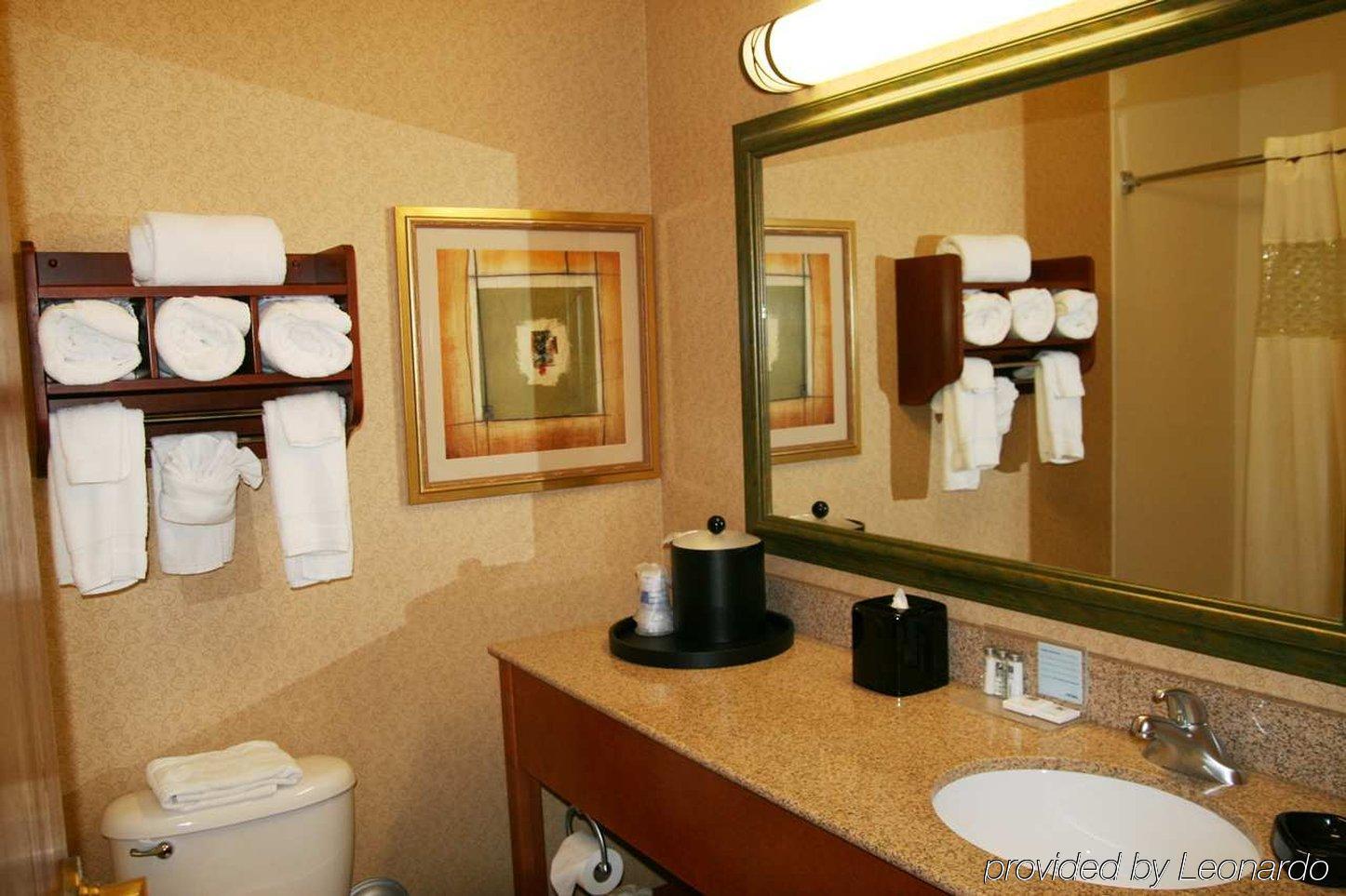 Hampton Inn Minneapolis-Бернсвілл Номер фото